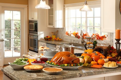 5 Ways that Kitchen Design Can Improve Your Big Family Thanksgiving Dinner - RTA Wood Cabinets